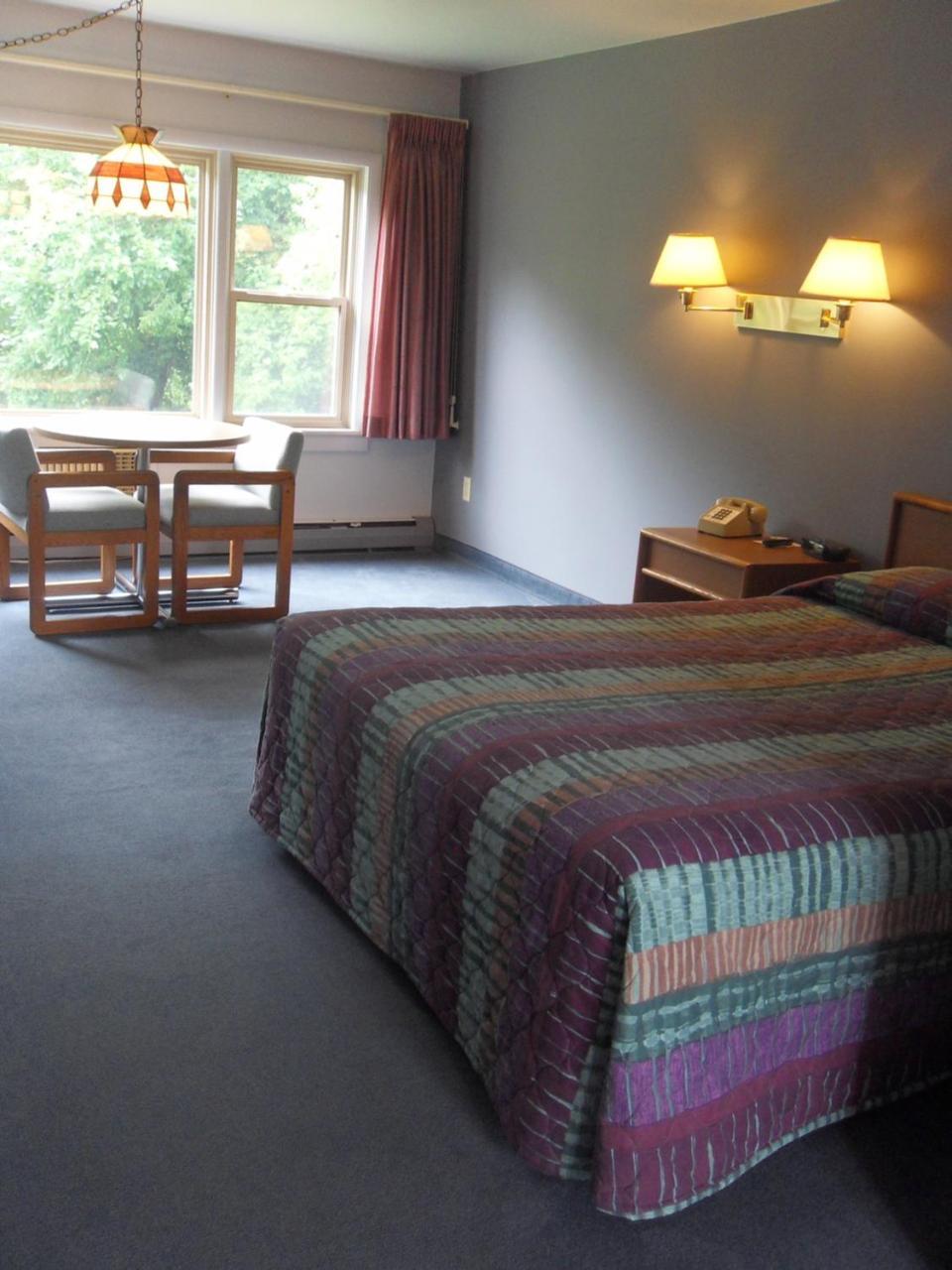 Swan Inn Motel Comstock Park Eksteriør bilde